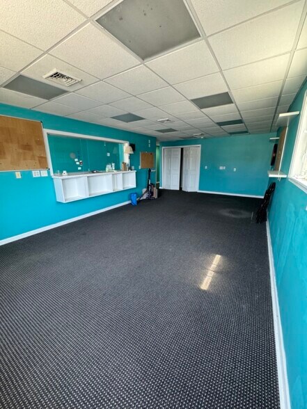 More Photos Of 4401 Park Blvd, Wildwood Freestanding For Lease