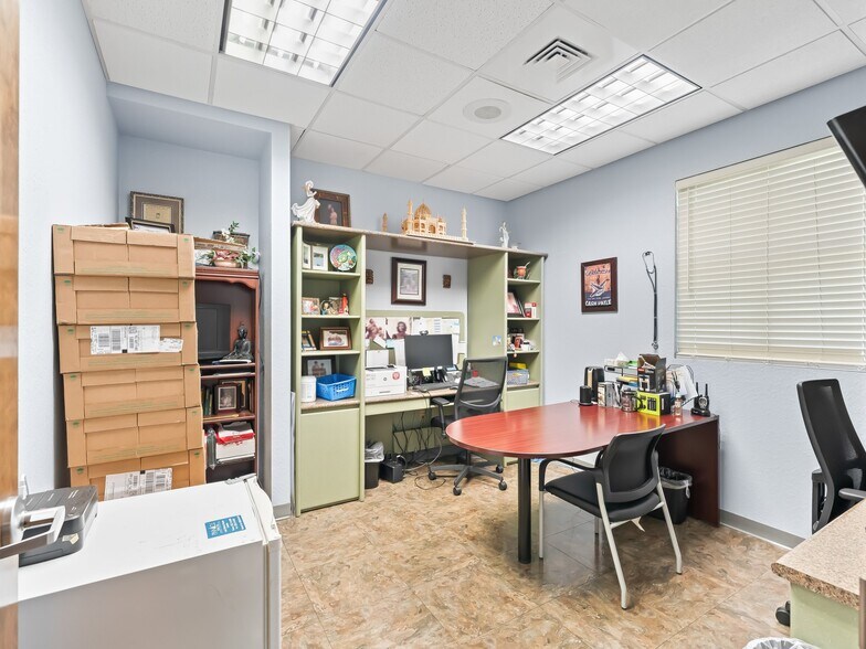 More Photos Of 1503 Buenos Aires Blvd, The Villages Medical For Lease