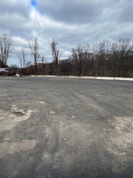 Primary Photo Of 2115 Albany Post Rd, Montrose Land For Lease