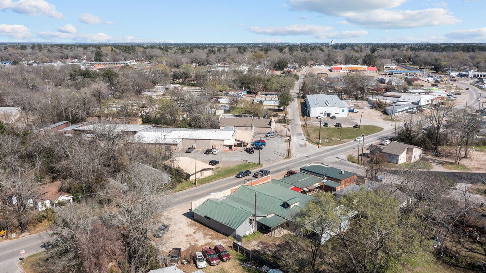 More Photos Of 815 N 3rd St, Lufkin Storefront Retail Office For Sale