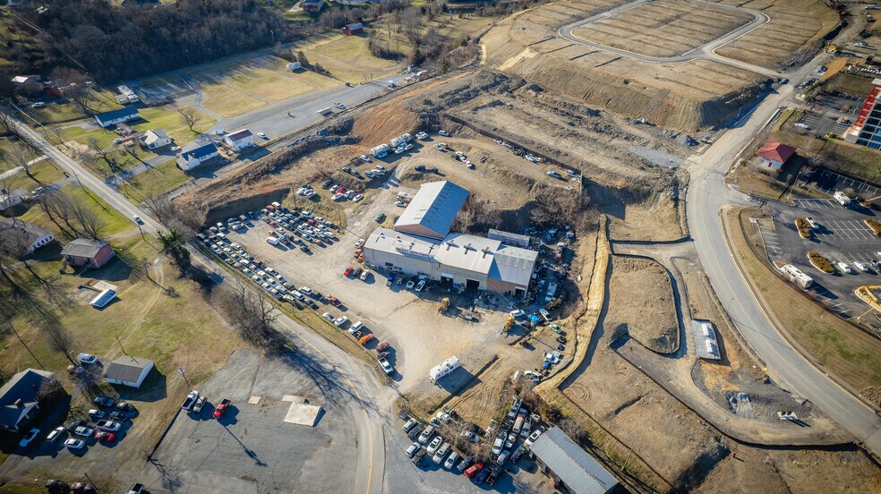 More Photos Of 116 Old Thomas Bridge Rd, Bluff City Warehouse For Lease