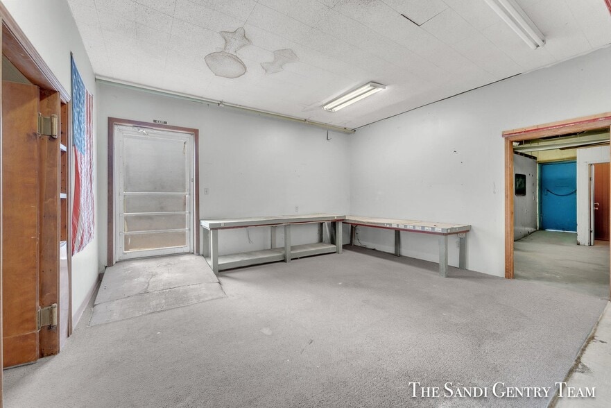More Photos Of 1343 Whitehall Rd, Muskegon Medical For Sale