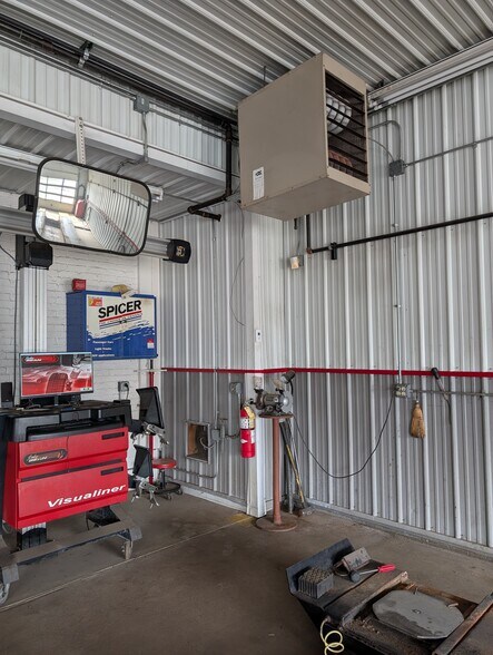 More Photos Of 400 Blackburn St, Ripon Specialty For Sale