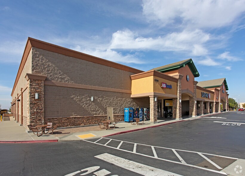 More Photos Of 2220 Sunset Blvd, Rocklin Supermarket For Lease