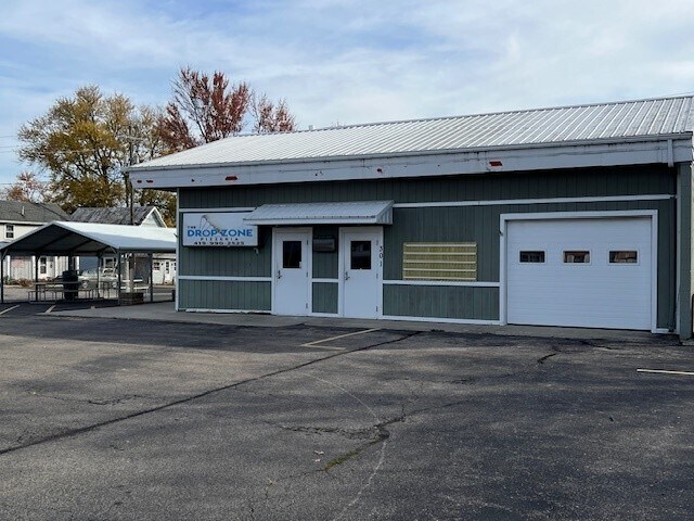 More Photos Of 301 S Defiance St, Stryker Auto Repair For Sale