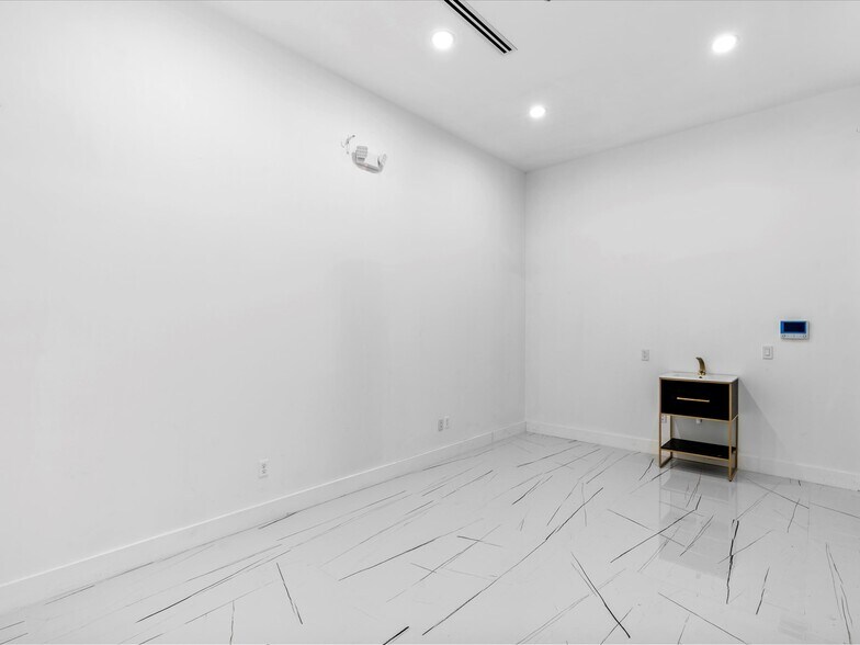 More Photos Of 1231 14th St, Miami Beach Storefront Retail Office For Lease