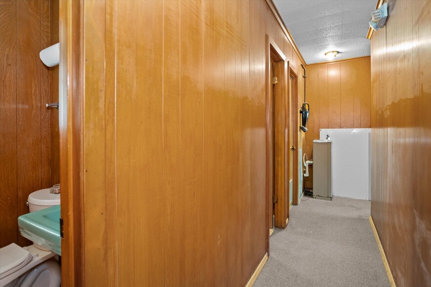 More Photos Of 205 E Denman Ave, Lufkin Flex For Sale