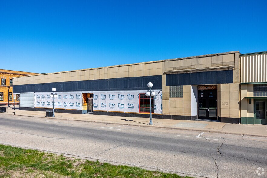 More Photos Of 1208 Willis Ave, Perry Storefront For Lease