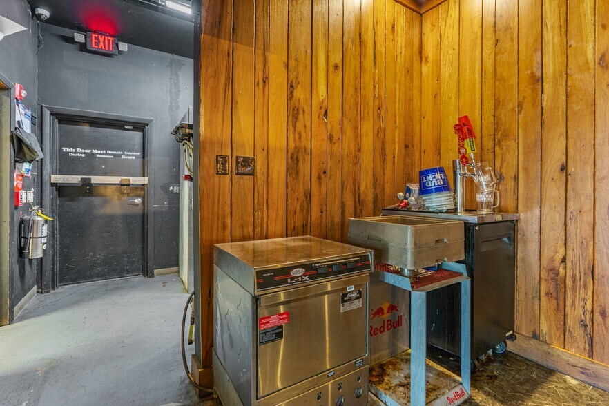 More Photos Of 4170 S Ridgewood Ave, Edgewater Specialty For Lease
