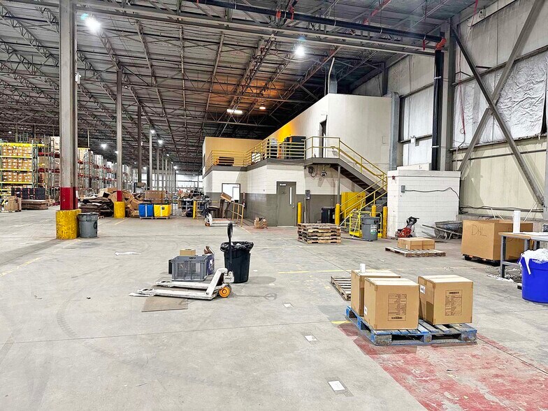 More Photos Of 1220 Oak Hill Rd, Mountain Top Manufacturing For Lease