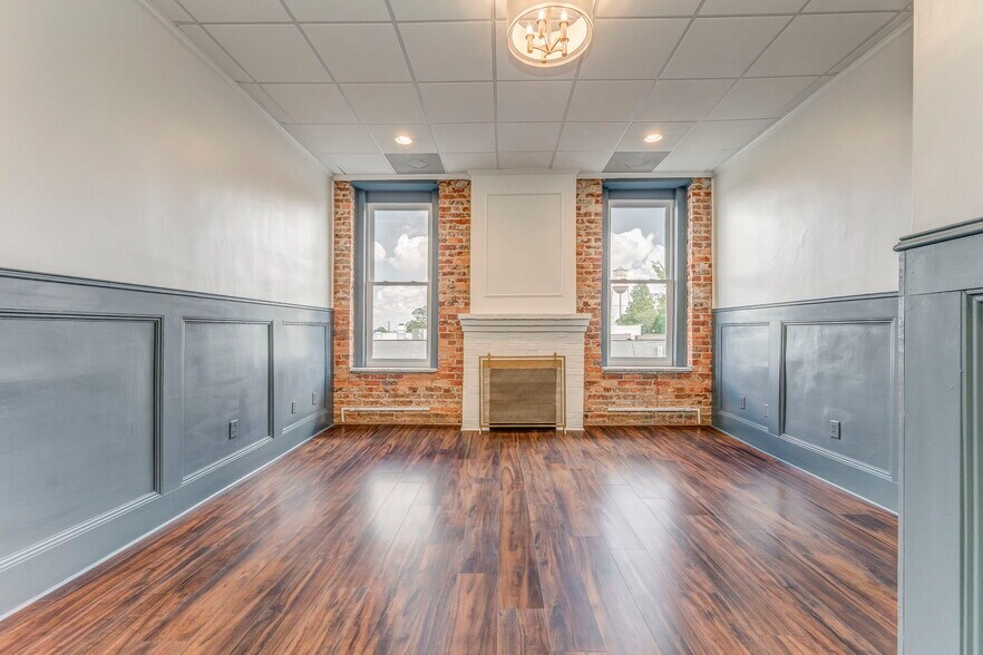 More Photos Of 35 N Main St, Jasper Loft Creative Space For Lease