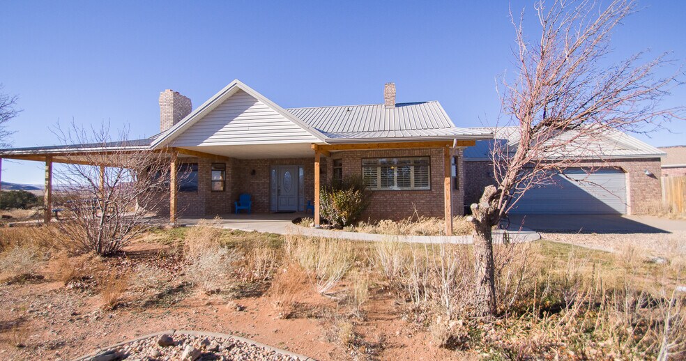 More Photos Of 397 N Wendy St, Torrey Specialty For Sale