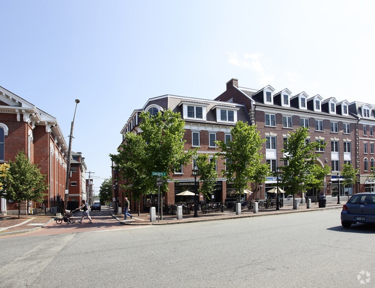 More Photos Of 18 Congress St, Portsmouth Apartments For Sale
