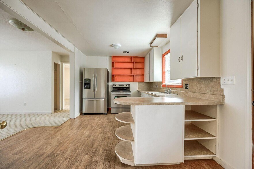 More Photos Of 128 S Mountain Ave, Ashland Apartments For Sale