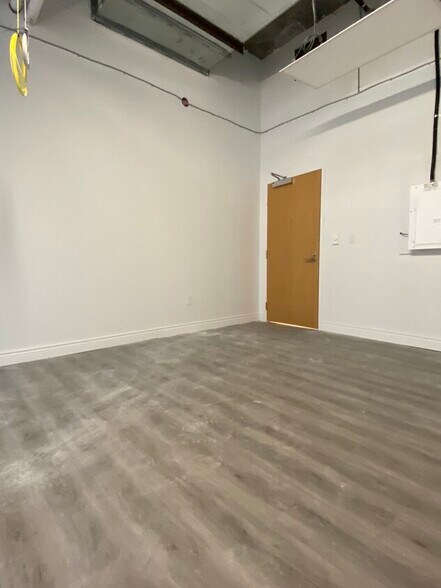 More Photos Of 15 Wellesley St W, Toronto Office For Lease