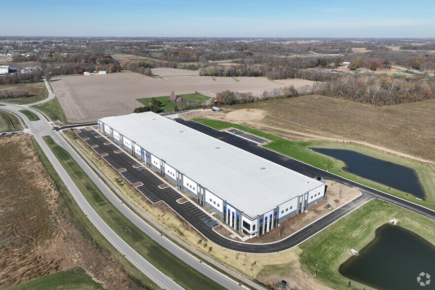 More Photos Of 20220 Fenside Crossing, Westfield Distribution For Lease