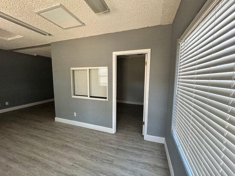 More Photos Of 3115 N Robert Rd, Prescott Valley Flex For Lease
