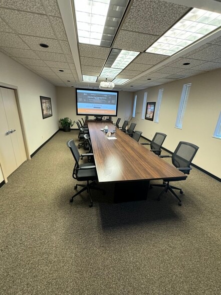 More Photos Of 7420 Worthington Galena Rd, Columbus Office For Sale