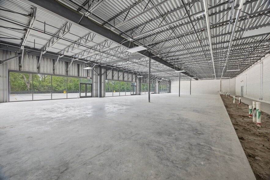 More Photos Of 7710 FM 521, Rosharon Storefront For Lease