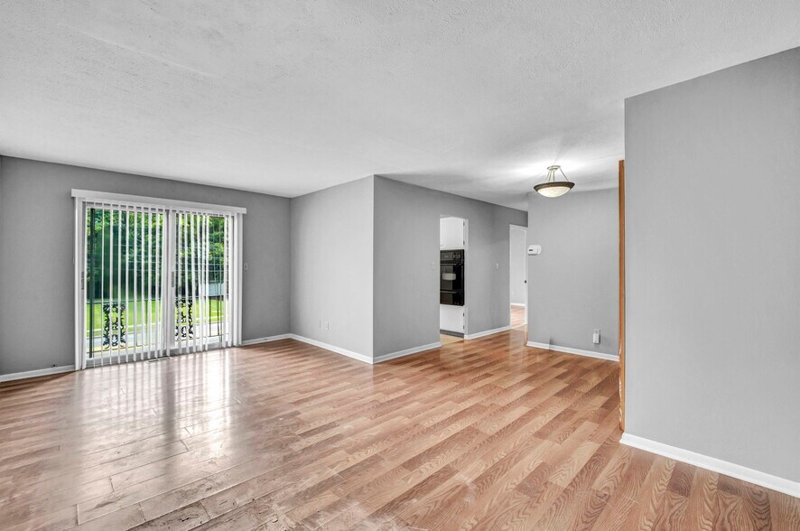More Photos Of 818-850 S Green Rd, South Euclid Apartments For Sale