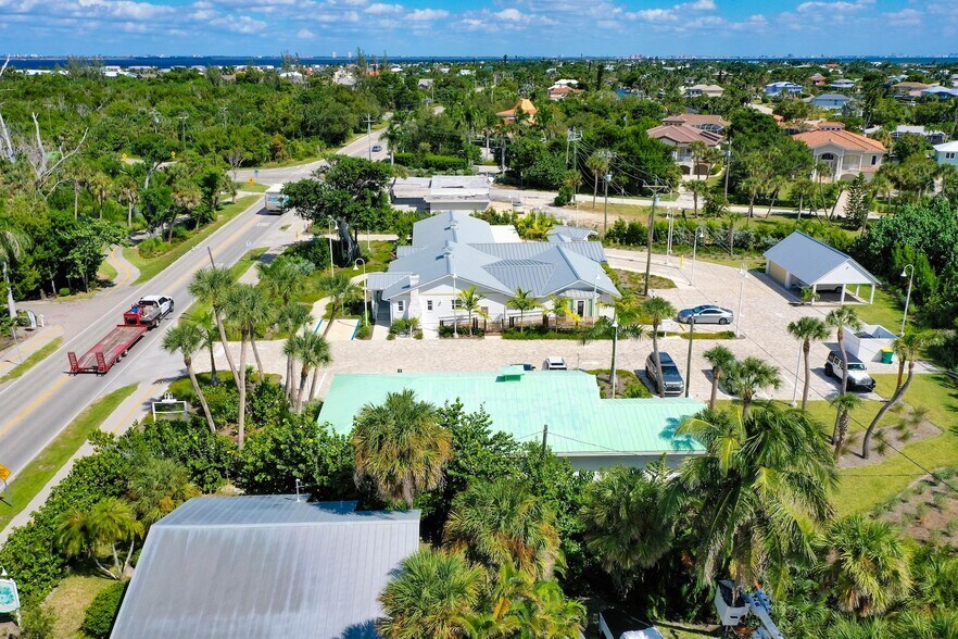 More Photos Of 1025 Periwinkle Way, Sanibel Storefront For Sale