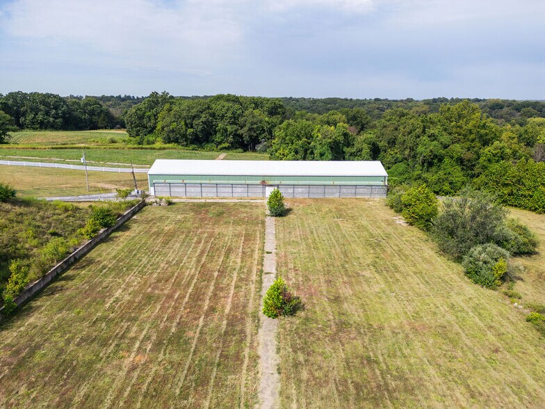 More Photos Of 3804 Stanka Ln, Godfrey Land For Lease