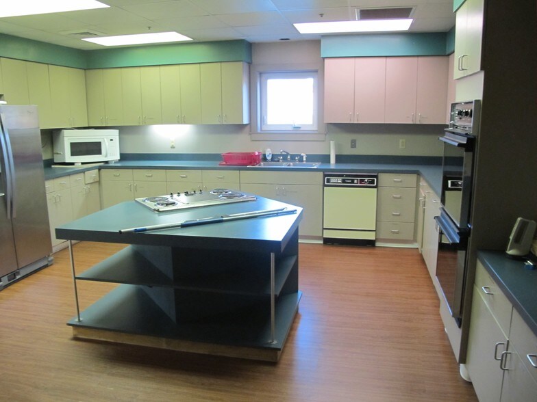 More Photos Of 7300 Hanover Green Dr, Mechanicsville Office For Sale