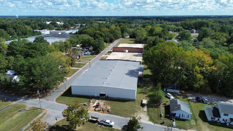 More Photos Of 1805 Boone St, Rocky Mount Warehouse For Lease