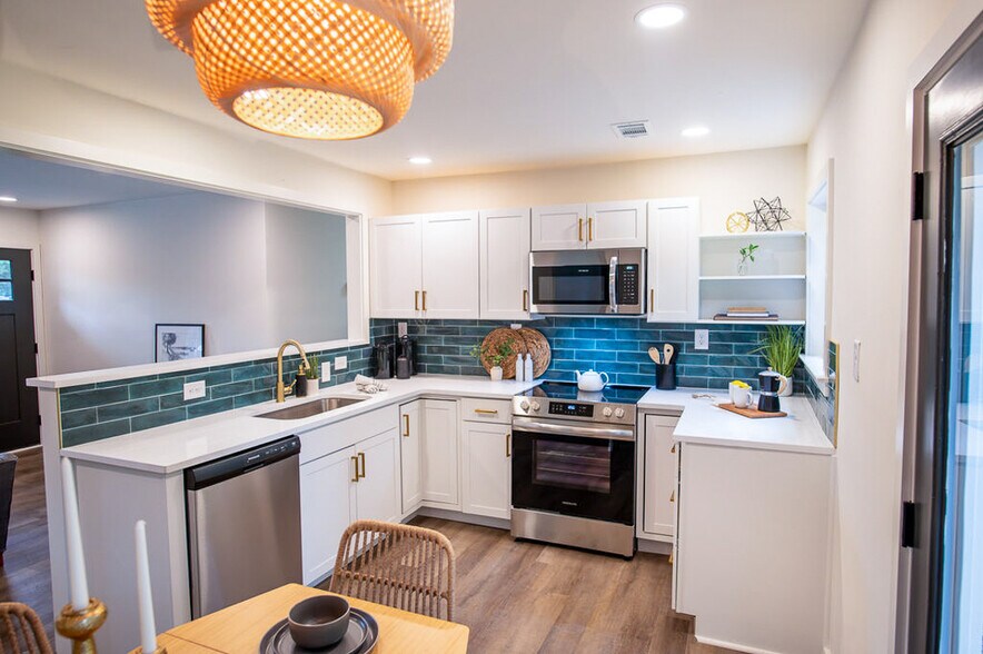 More Photos Of 1733 Main Rd, Johns Island Office For Sale