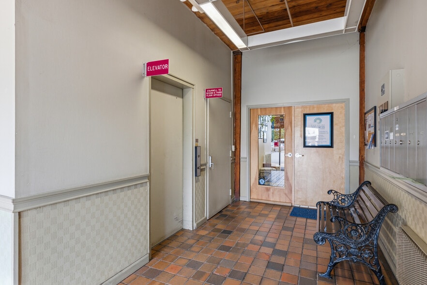 More Photos Of 103 Roxbury St, Keene Office For Sale