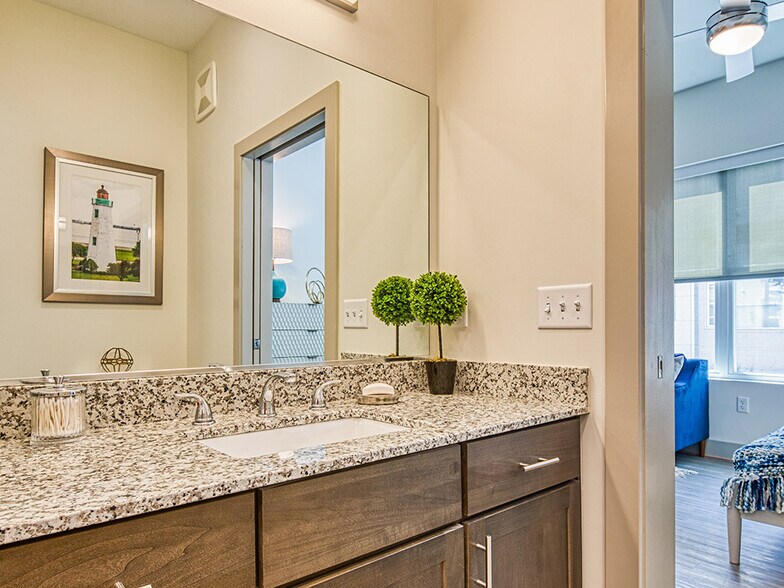 More Photos Of 1850 Merchant Ln, Hampton Apartments For Sale