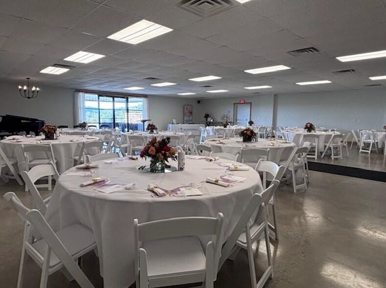 More Photos Of 1212 Packing House rd, Graham Flex For Sale