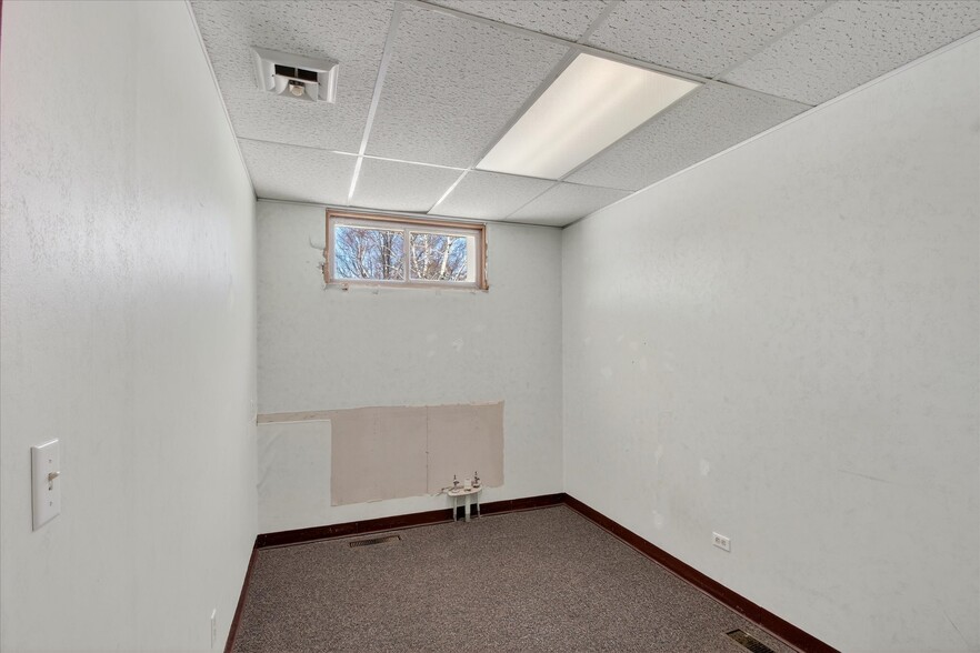 More Photos Of 820 N Pine River St, Ithaca Healthcare For Sale