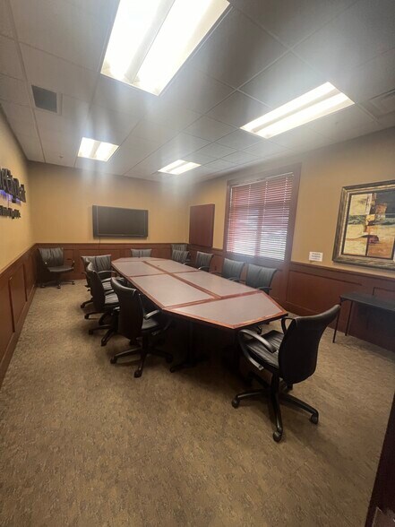 More Photos Of 4141 28th Ave S, Fargo Office For Lease