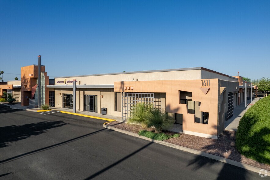 More Photos Of 1605 N Wilmot Rd, Tucson Unknown For Lease