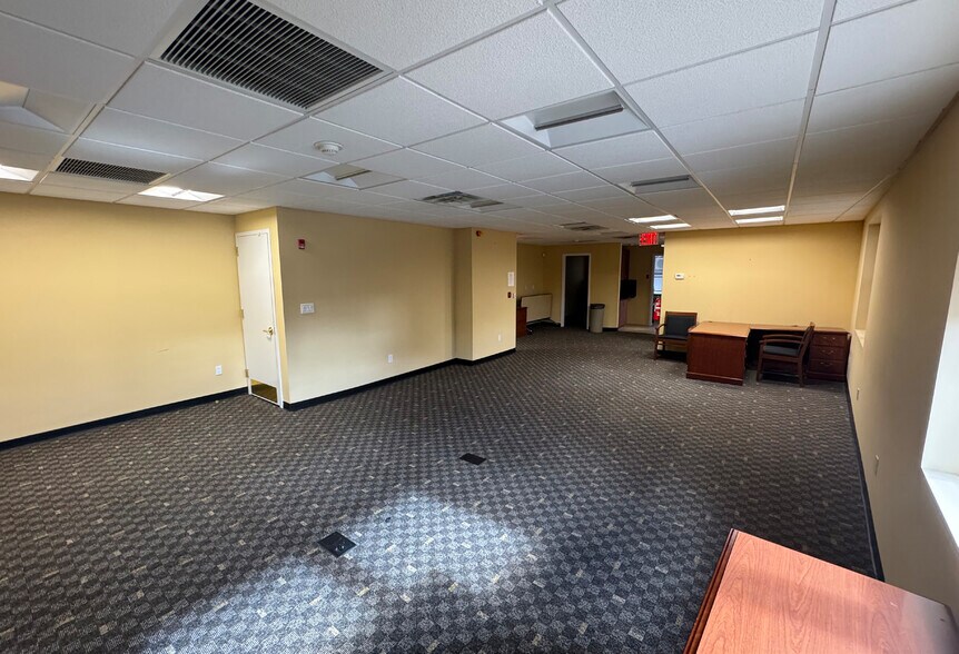 More Photos Of 41-11 Bell Blvd, Bayside Storefront Retail Office For Lease