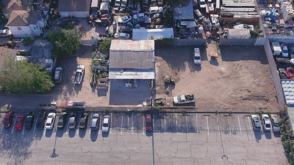 Primary Photo Of 531 E Oaks St, Compton Land For Lease