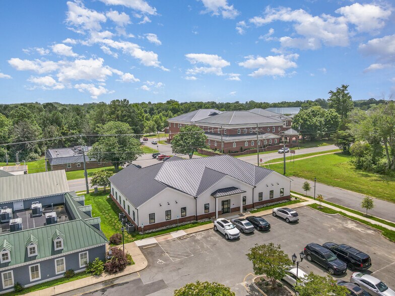 More Photos Of 9124 Courthouse Rd, Spotsylvania Office For Lease