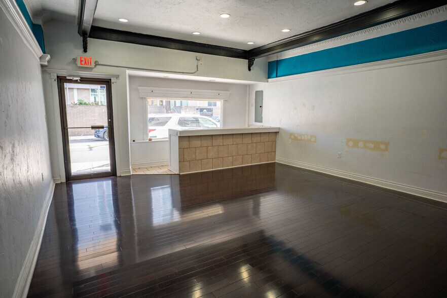 More Photos Of 608 Main St, Pittsburgh Freestanding For Lease