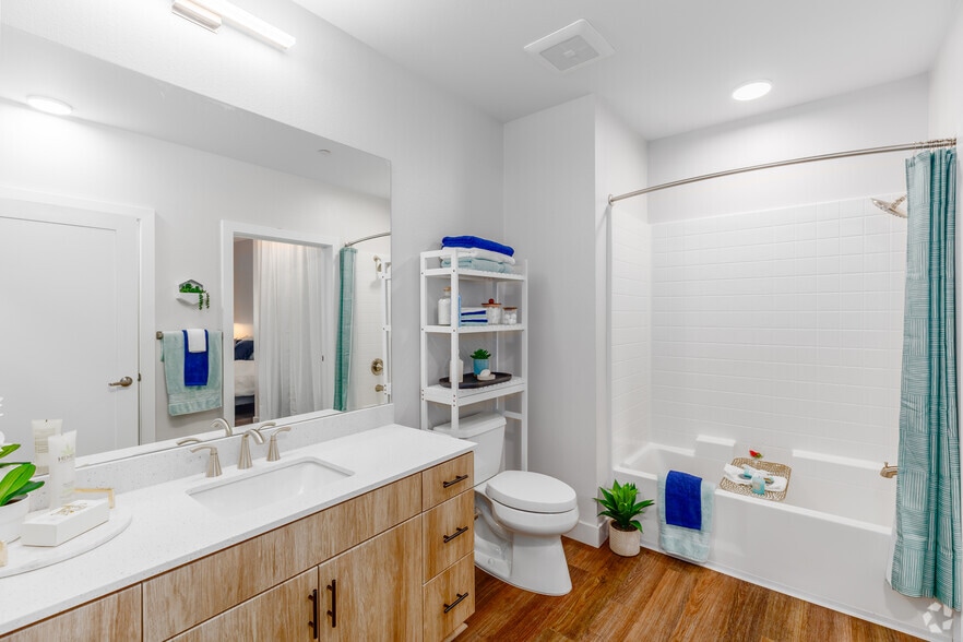 More Photos Of 1559 N Santa Fe Ave, Vista Apartments For Sale