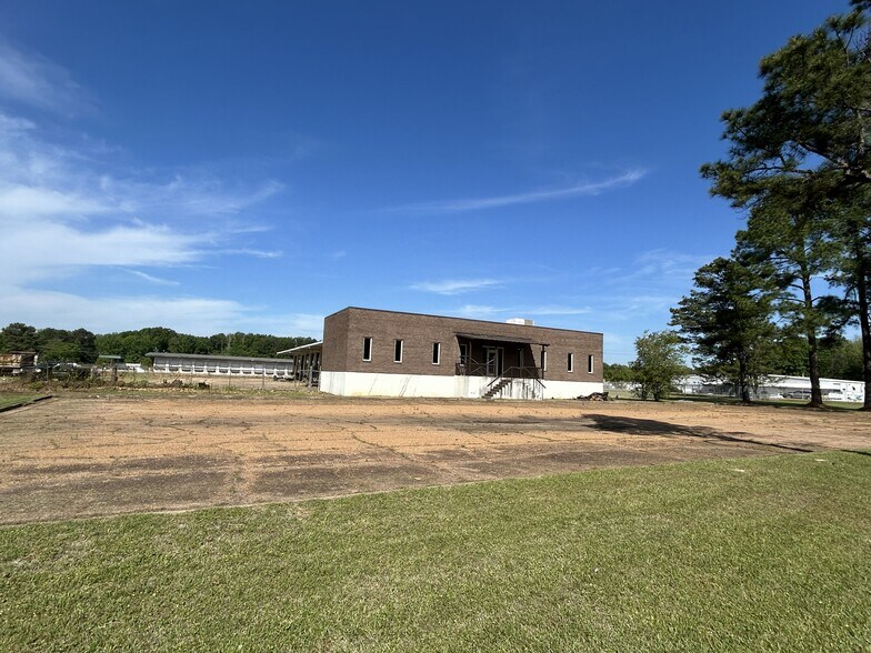 More Photos Of 400 Childre Rd, Pearl Truck Terminal For Lease