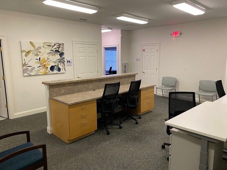 More Photos Of 4745 Sutton Park Ct, Jacksonville Office For Sale