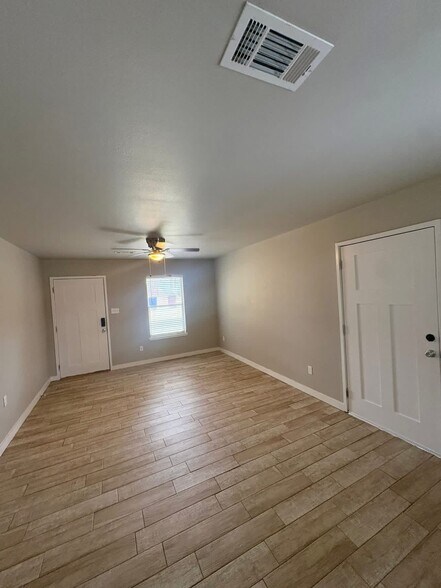 More Photos Of 1621 S Q St, Fort Smith Apartments For Sale
