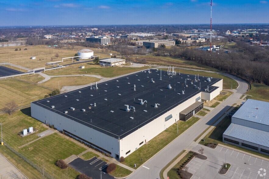 More Photos Of 791 Freight Blvd, Lexington Warehouse For Lease