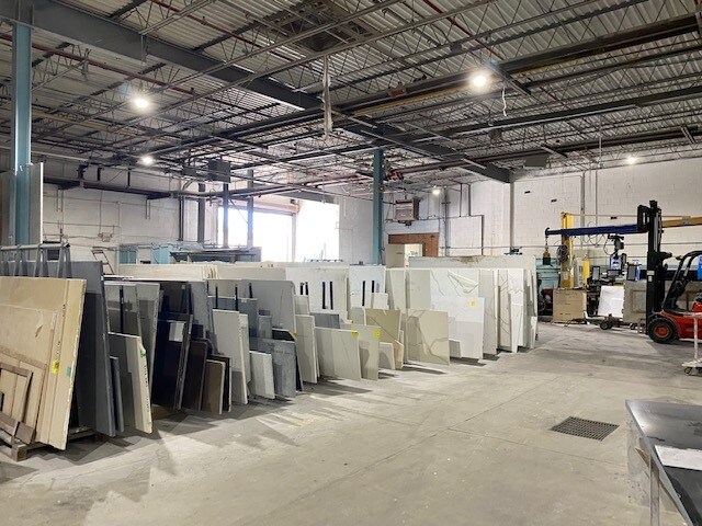 More Photos Of 7 McLean Blvd, Paterson Showroom For Lease