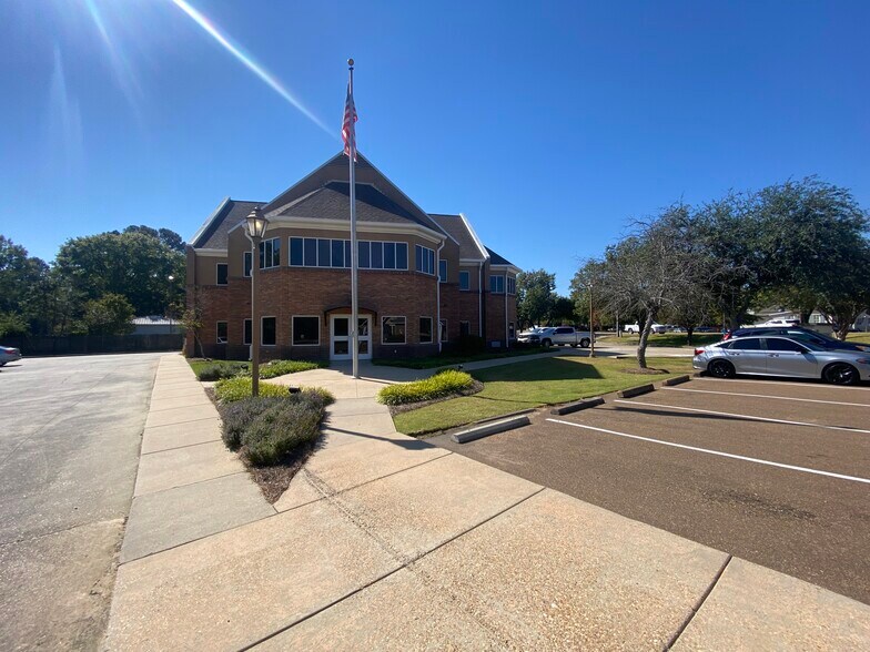 Primary Photo Of 962 Us-51, Madison Office For Lease