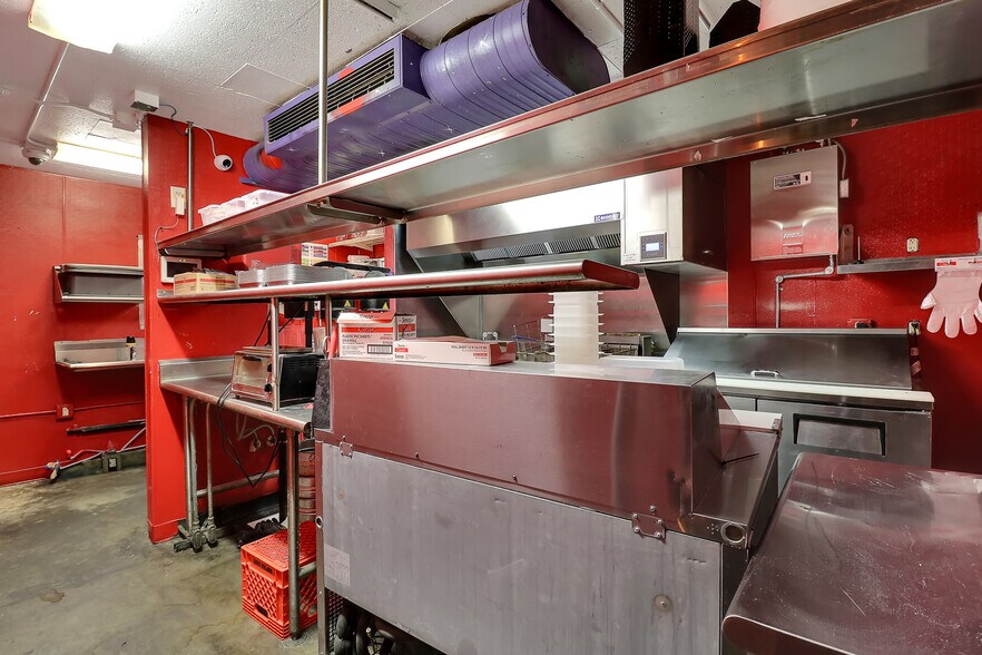 More Photos Of 45 W Broadway, Eugene Storefront Retail Residential For Sale