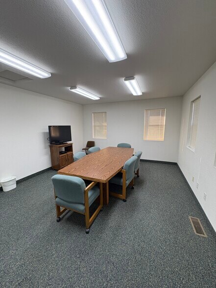 More Photos Of 1380 E Aultman St, Ely Office For Sale