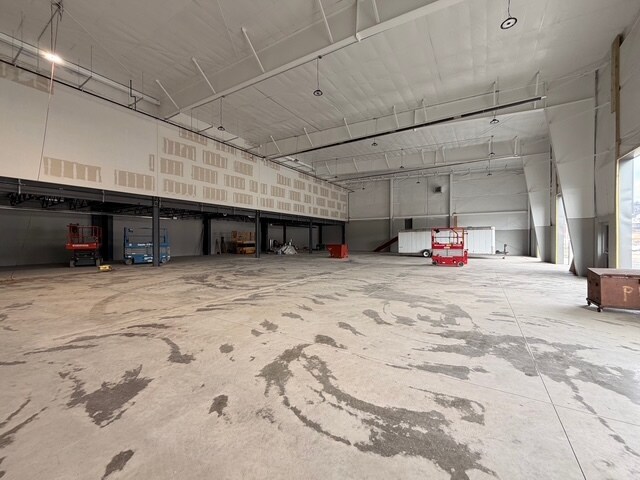 More Photos Of 296 State St, Clairton Light Distribution For Lease