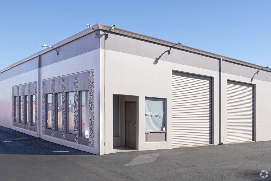 More Photos Of 5710 Auburn Blvd, Sacramento Warehouse For Sale